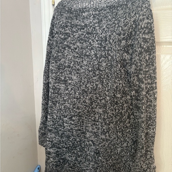 Women’s Roots Gray Chunky Knit Cardigan Wool Sweater - Picture 3 of 8